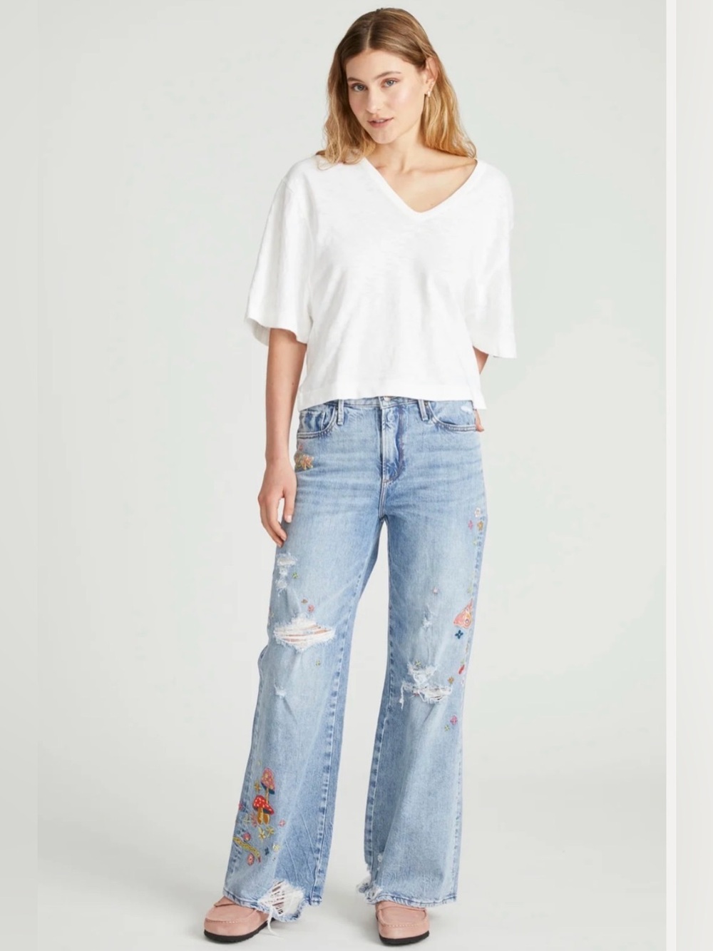 Brand New with tags Driftwood Marlena wide leg Jean in magical mushroom embroide